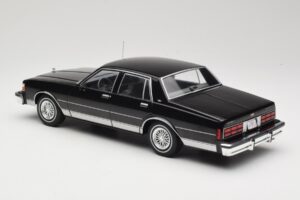 Chevrolet Caprice Musta MCG 1:18 MCG18113 Metalli — kuva 5 / 6
