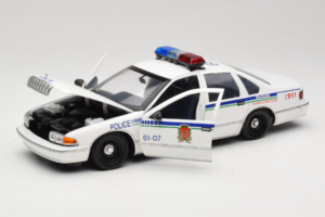 Chevrolet Caprice Kanada Poliisi UT Models 1:18 21023 Metalli — kuva 2 / 8
