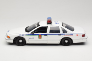 Chevrolet Caprice Kanada Poliisi UT Models 1:18 21023 Metalli — kuva 4 / 8