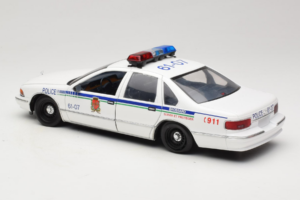 Chevrolet Caprice Kanada Poliisi UT Models 1:18 21023 Metalli — kuva 7 / 8