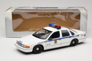 Chevrolet Caprice Kanada Poliisi UT Models 1:18 21023 Metalli — kuva 8 / 8