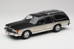Chevrolet Caprice Estate Wagon Hopea & Harmaa MCG 1:18 MCG18478 Metalli