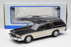 Chevrolet Caprice Estate Wagon Hopea & Harmaa MCG 1:18 MCG18478 Metalli — kuva 6 / 6