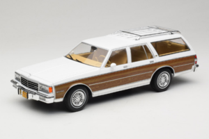 Chevrolet Caprice Estate Wagon Valkoinen MCG 1:18 MCG18475 Metalli