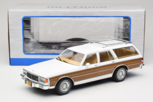 Chevrolet Caprice Estate Wagon Valkoinen MCG 1:18 MCG18475 Metalli — kuva 6 / 6
