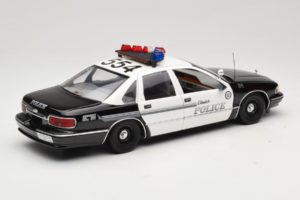 Chevrolet Caprice Glendale Poliisi UT Models 1:18 21026 Metalli — kuva 3 / 8
