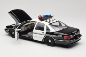Chevrolet Caprice Glendale Poliisi UT Models 1:18 21026 Metalli — kuva 5 / 8