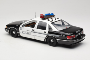 Chevrolet Caprice Glendale Poliisi UT Models 1:18 21026 Metalli — kuva 7 / 8