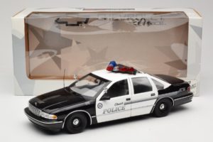 Chevrolet Caprice Glendale Poliisi UT Models 1:18 21026 Metalli — kuva 8 / 8