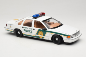 Chevrolet Caprice Metro Dade Poliisi UT Models 1:18 21024 Metalli — kuva 6 / 8
