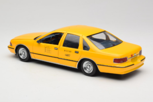 Chevrolet Caprice NYC Taksi UT Models 1:18 180142095-O1 Metalli — kuva 7 / 8