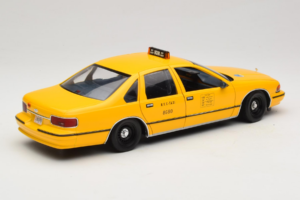 Chevrolet Caprice NYC Taksi UT Models 1:18 180142095 Metalli — kuva 3 / 8