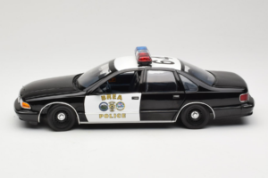 Chevrolet Caprice Kalifornia Poliisi UT Models 1:18 180142098 Metalli — kuva 4 / 8