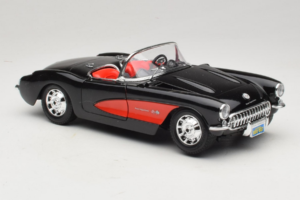 Chevrolet Corvette C1 Musta & Punainen Bburago 1:18 3034-M1 Metalli — kuva 6 / 8