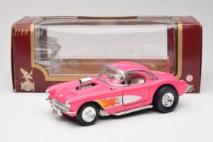 Chevrolet Corvette C1 Gasser Vaaleanpunainen Road Legends 1:18 92019-R1 Metalli — kuva 8 / 8