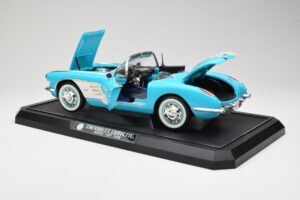 Chevrolet Corvette C1 Hard Top Sininen Solido 1:12 1202-M1 Metalli — kuva 5 / 8