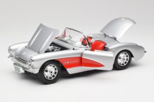 Chevrolet Corvette C1 Hopea & Punainen Bburago 1:18 3024-M1 Metalli — kuva 2 / 8