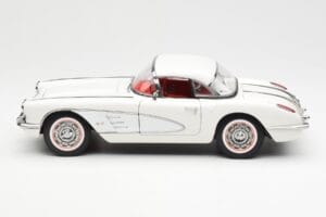 Chevrolet Corvette C1 Spider Hard Top Snowcrest Valkoinen AUTOart 1:18 71147 Metalli — kuva 4 / 8