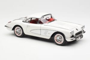 Chevrolet Corvette C1 Spider Hard Top Snowcrest Valkoinen AUTOart 1:18 71147 Metalli — kuva 6 / 8