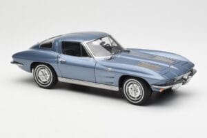 Chevrolet Corvette C2 Siniharmaa Metallic AUTOart 1:18 71182 Metalli — kuva 6 / 8