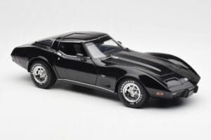 Chevrolet Corvette C3 Musta UT Models 1:18 21071 Metalli — kuva 6 / 8
