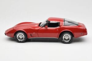 Chevrolet Corvette C3 Punainen UT Models 1:18 21073 Metalli — kuva 4 / 8