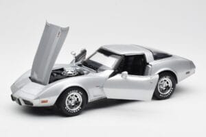 Chevrolet Corvette C3 Hopea UT Models 1:18 21072 Metalli — kuva 2 / 8
