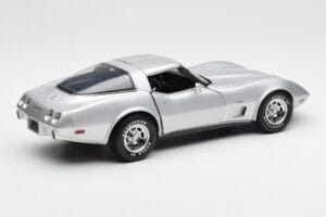 Chevrolet Corvette C3 Hopea UT Models 1:18 21072 Metalli — kuva 3 / 8