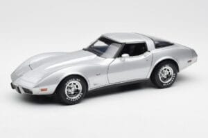Chevrolet Corvette C3 Hopea UT Models 1:18 21072 Metalli