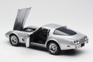 Chevrolet Corvette C3 Hopea UT Models 1:18 21072 Metalli — kuva 5 / 8