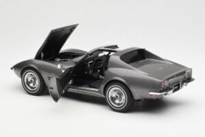 Chevrolet Corvette C3 Spider Laguna Harmaa Metallic AUTOart 1:18 71173 Metalli — kuva 5 / 8