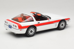 Chevrolet Corvette C4 A-Team Valkoinen GreenLight 1:18 13532 Metalli — kuva 3 / 8