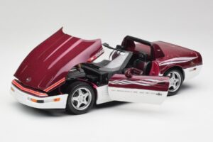 Chevrolet Corvette C4 Indy 500 Pace Car Maisto 1:18 56011 Metalli — kuva 2 / 8
