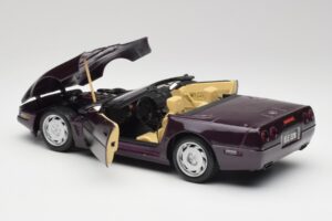 Chevrolet Corvette C4 LT4 Avoauto Violetti Metallic Maisto 1:18 50277 Metalli — kuva 5 / 8