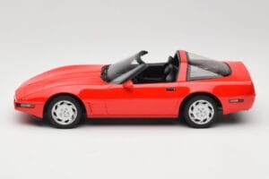 Chevrolet Corvette C4 Torch Red GT Spirit 1:18 GT537 Hartsi — kuva 3 / 6