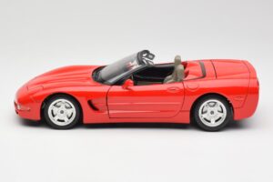 Chevrolet Corvette C5 Avoauto Punainen Bburago 1:18 3076 Metalli — kuva 4 / 8