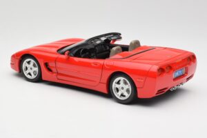 Chevrolet Corvette C5 Avoauto Punainen Bburago 1:18 3076 Metalli — kuva 7 / 8