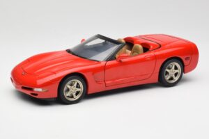Chevrolet Corvette C5 Avoauto Punainen UT Models 1:18 21006 Metalli