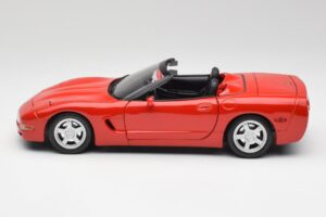 Chevrolet Corvette C5 Avoauto Torch Punainen Maisto 1:18 50318 Metalli — kuva 4 / 8