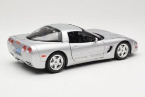 Chevrolet Corvette C5 Hopea Bburago 1:18 3056 Metalli — kuva 3 / 8
