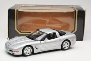 Chevrolet Corvette C5 Hopea Bburago 1:18 3056 Metalli — kuva 8 / 8