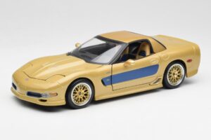 Chevrolet Corvette C5 Guldstrand Signature Edition Kulta Maisto 1:18 31657 Metalli