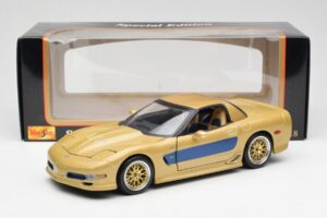 Chevrolet Corvette C5 Guldstrand Signature Edition Kulta Maisto 1:18 31657 Metalli — kuva 8 / 8