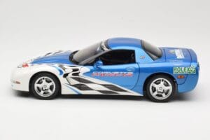 Chevrolet Corvette C5 Pace Car Rolex 24 at Daytona 1999 UT Models 1:18 39944 Metalli — kuva 4 / 8