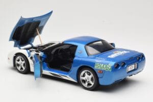 Chevrolet Corvette C5 Pace Car Rolex 24 at Daytona 1999 UT Models 1:18 39944 Metalli — kuva 5 / 8