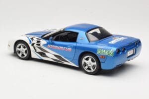 Chevrolet Corvette C5 Pace Car Rolex 24 at Daytona 1999 UT Models 1:18 39944 Metalli — kuva 7 / 8