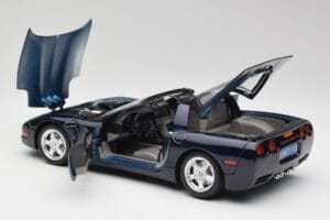 Chevrolet Corvette C5 Nassau Sininen Bburago 1:18 30166 Metalli — kuva 5 / 8