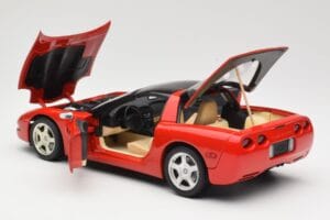 Chevrolet Corvette C5 Targa Punainen UT Models 1:18 21001 Metalli — kuva 5 / 8