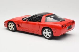 Chevrolet Corvette C5 Targa Punainen UT Models 1:18 21001 Metalli — kuva 7 / 8