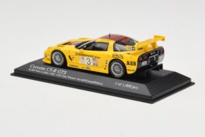 Chevrolet Corvette C5-R #3 R. Fellows / J. O'Connell / O. Gavin ALMS Petit Le Mans 2002 Minichamps 1:43 400021493 Metalli — kuva 3 / 4